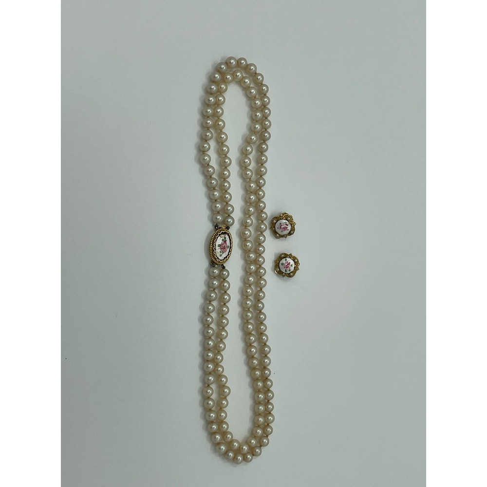 Vintage Pearl necklace with clip on  rose earrings